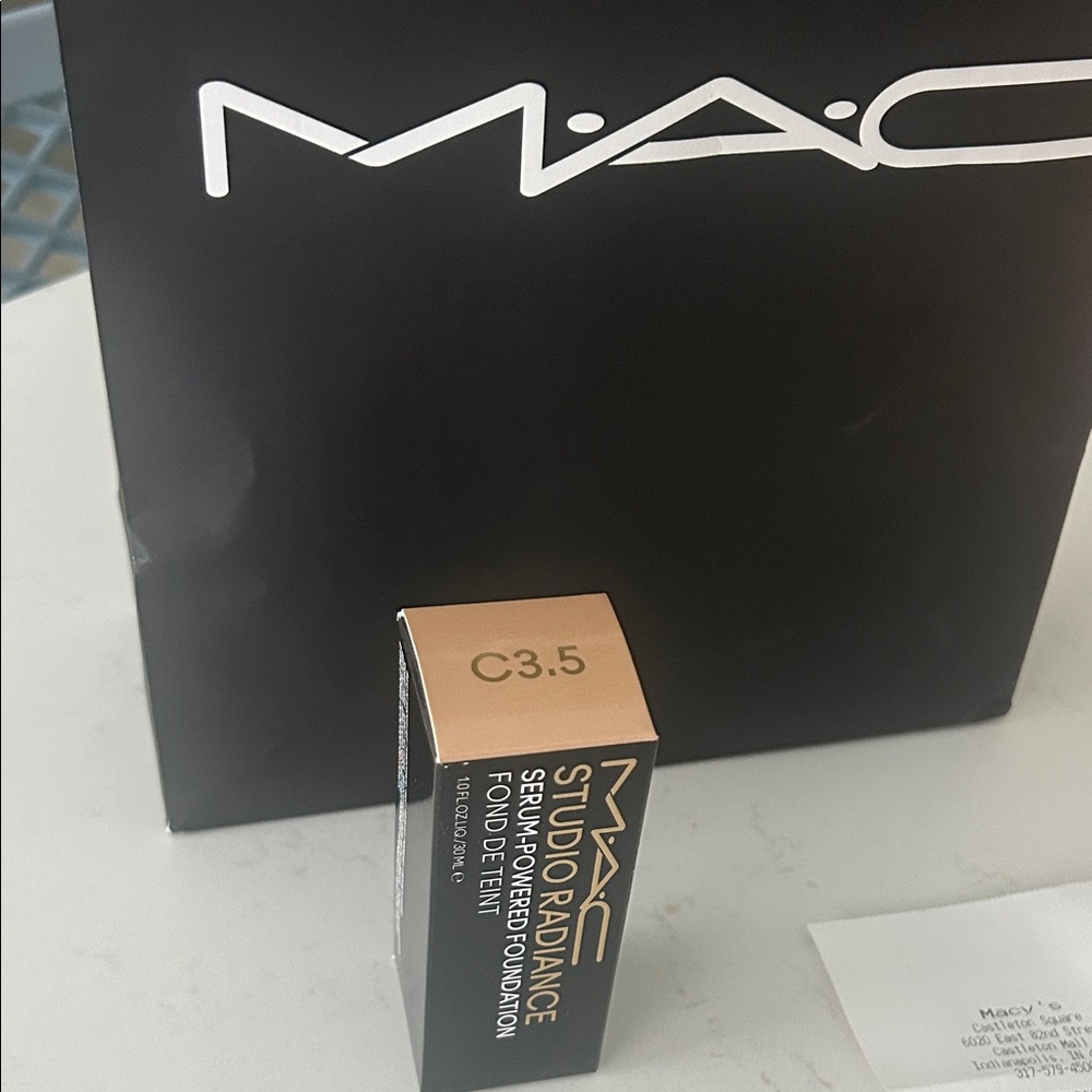 MAC Studio Radiance Serum-Infused Foundation C3.5 - Beige